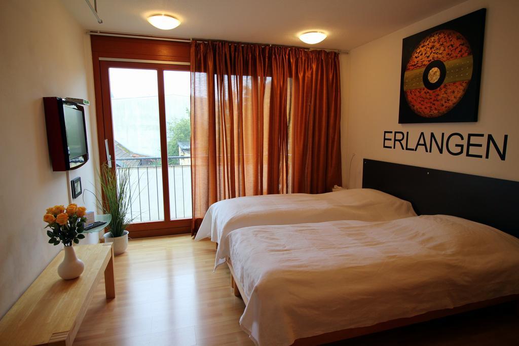 Studio A Am Burgberg แอร์ลังเงิน ภายนอก รูปภาพ